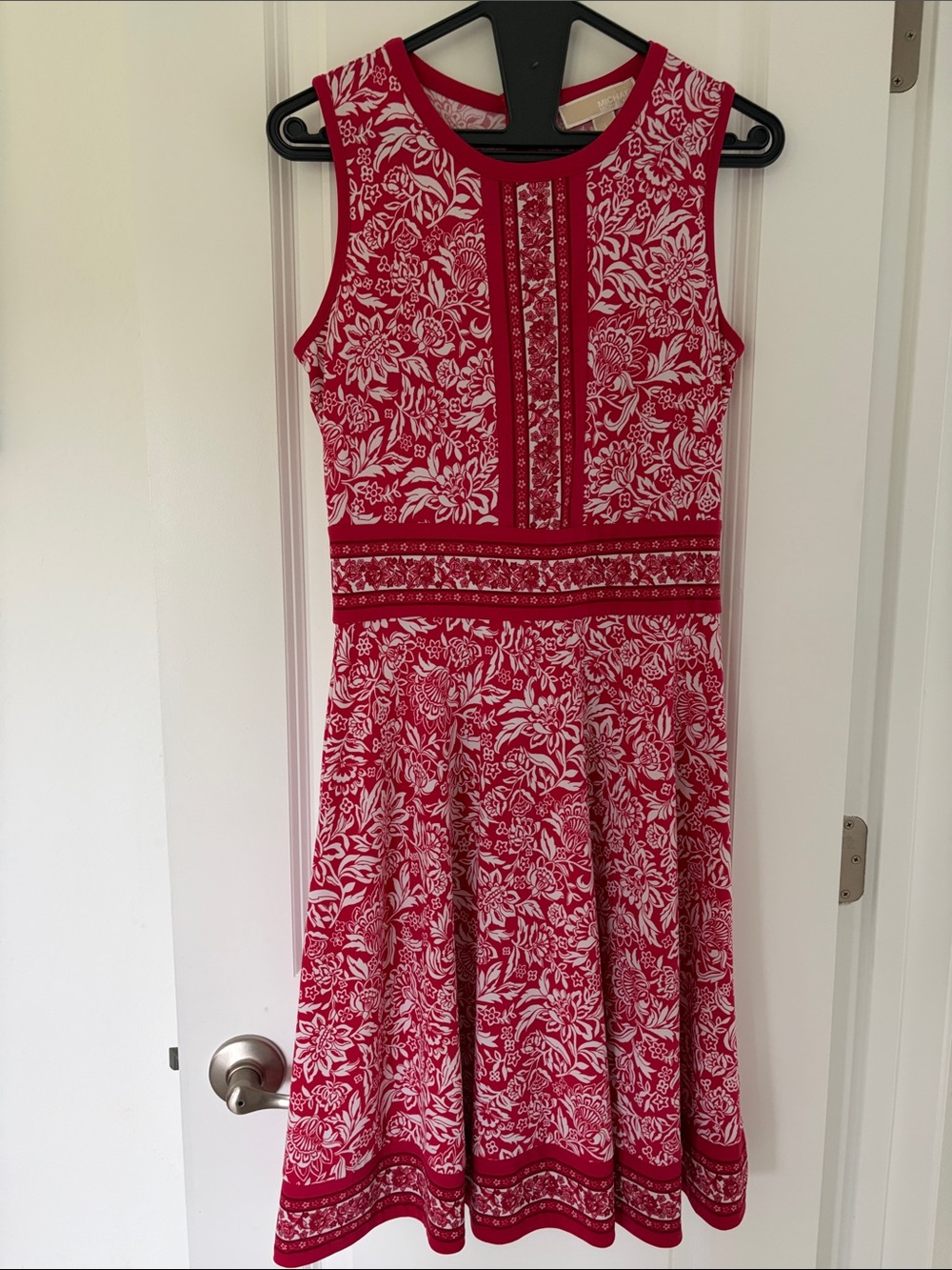 Michael Kors Sleeveless Red & White Floral Fit-and-Flare Dress, size small